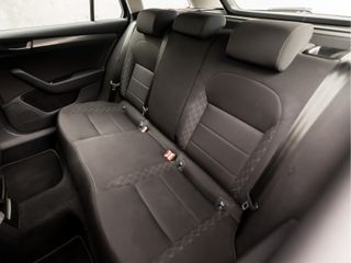 Voertuigafbeelding 13