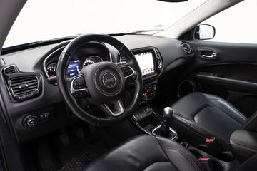 Voertuigafbeelding 17