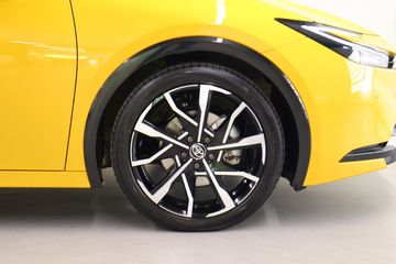 Voertuigafbeelding 8