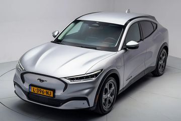 Voertuigafbeelding 13