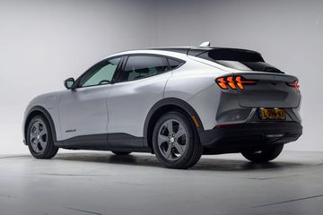 Voertuigafbeelding 2