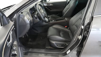 Voertuigafbeelding 6