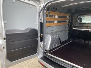 Voertuigafbeelding 17