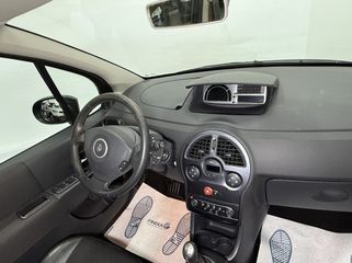 Voertuigafbeelding 15