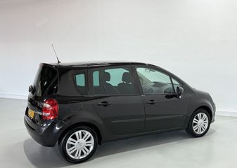 Voertuigafbeelding 6