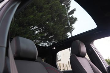 Voertuigafbeelding 8