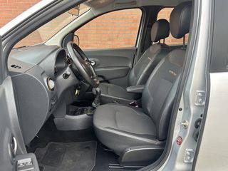 Voertuigafbeelding 25