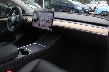 Voertuigafbeelding 8