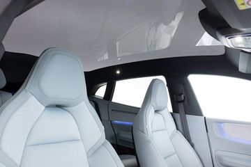 Voertuigafbeelding 8