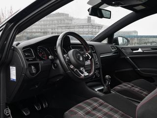 Voertuigafbeelding 7