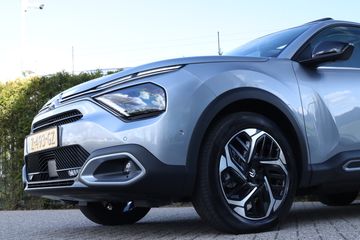 Voertuigafbeelding 5