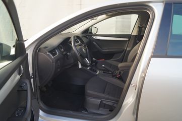 Voertuigafbeelding 6