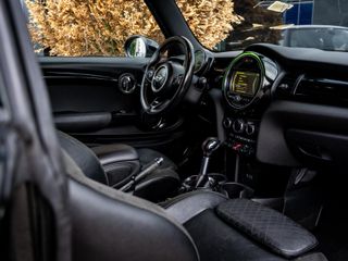 Voertuigafbeelding 16