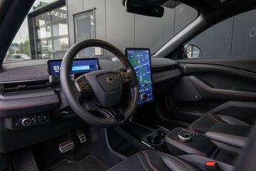 Voertuigafbeelding 13