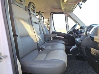 Voertuigafbeelding 6