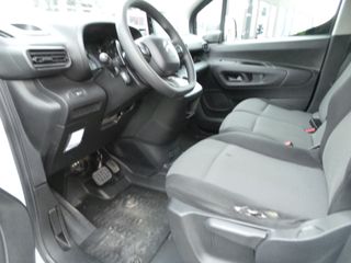 Voertuigafbeelding 6