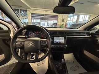 Voertuigafbeelding 12