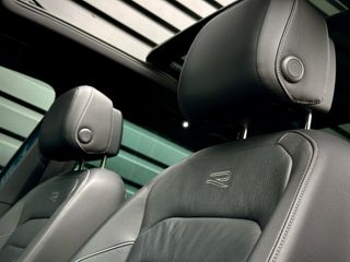 Voertuigafbeelding 10