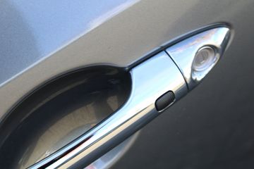 Voertuigafbeelding 6