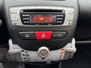 Voertuigafbeelding 6