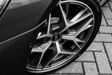 Voertuigafbeelding 6