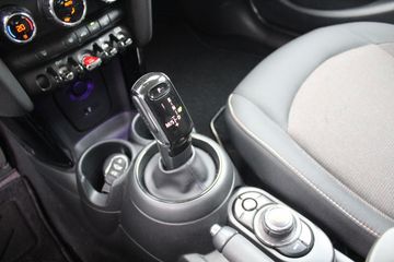 Voertuigafbeelding 19