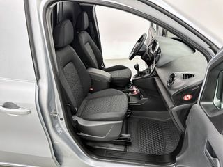 Voertuigafbeelding 13