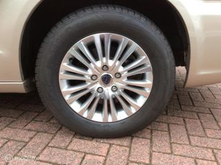 Voertuigafbeelding 10