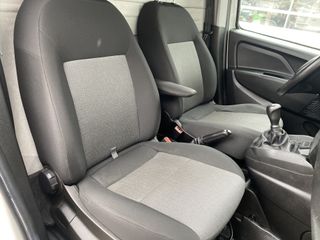 Voertuigafbeelding 6