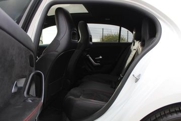 Voertuigafbeelding 30