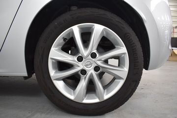 Voertuigafbeelding 16