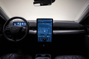 Voertuigafbeelding 3