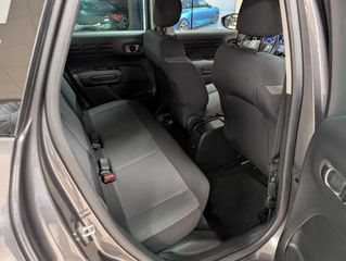 Voertuigafbeelding 8