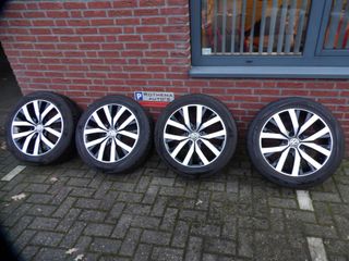 Voertuigafbeelding 16