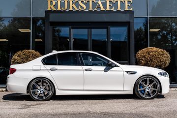 Voertuigafbeelding 4