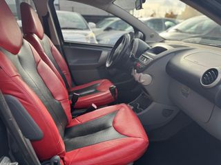 Voertuigafbeelding 9