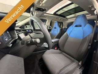 Voertuigafbeelding 12