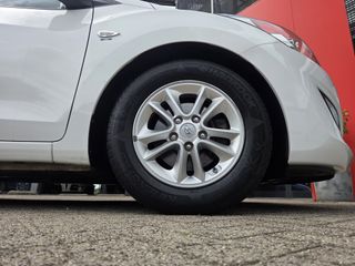 Voertuigafbeelding 9