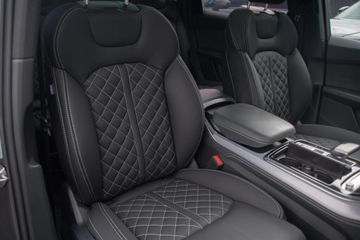 Voertuigafbeelding 4