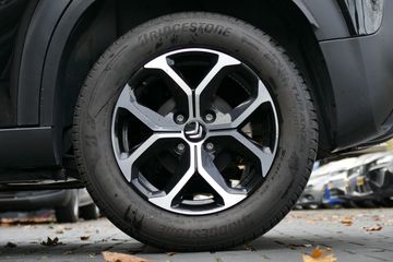 Voertuigafbeelding 9