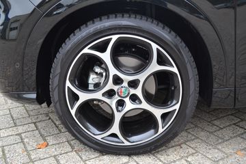 Voertuigafbeelding 8