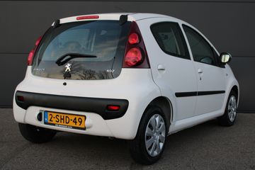 Voertuigafbeelding 1