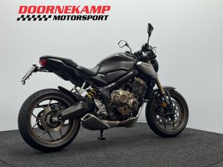 Voertuigafbeelding 15