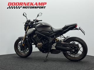 Voertuigafbeelding 9