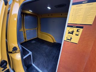 Voertuigafbeelding 13