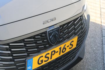 Voertuigafbeelding 8