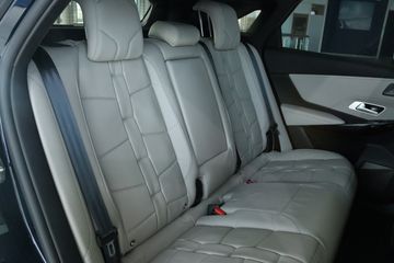 Voertuigafbeelding 18