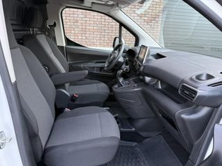 Voertuigafbeelding 14