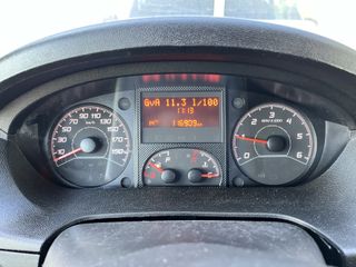 Voertuigafbeelding 11