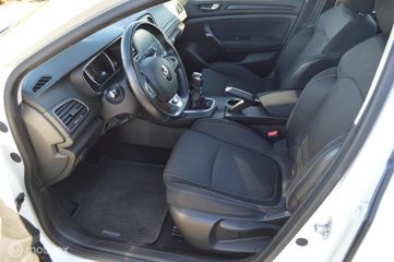 Voertuigafbeelding 3